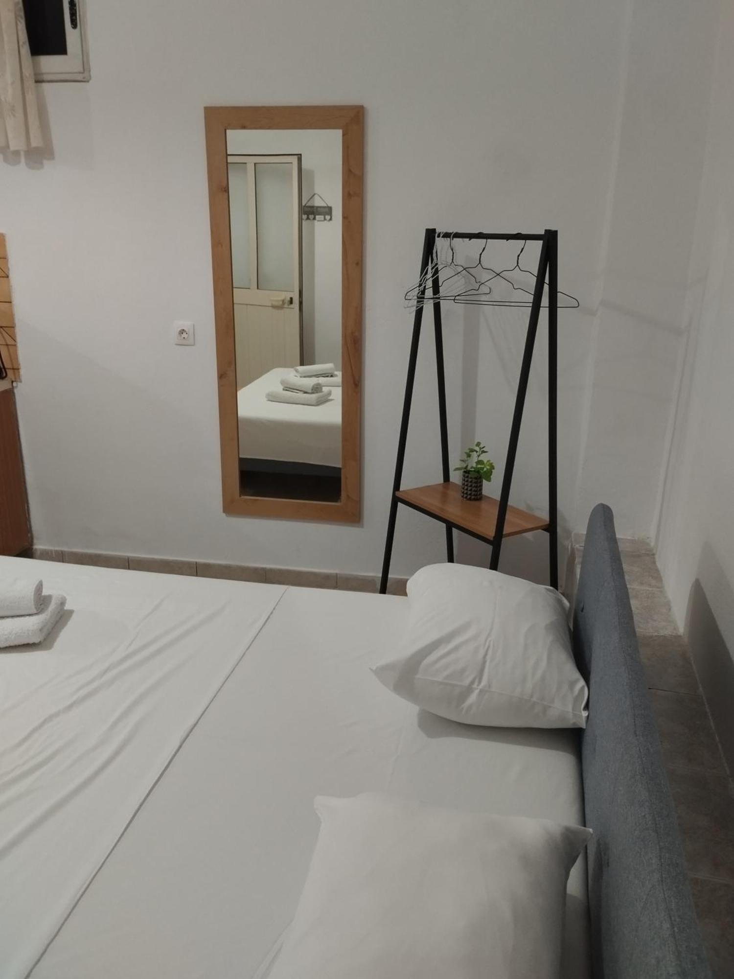 Apartament Dim's Qeparo